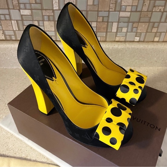 Authentic Louis Vuitton ULTRA RARE Limited Edition Kusama Yellow Polka Dot Heels - Picture 3 of 13